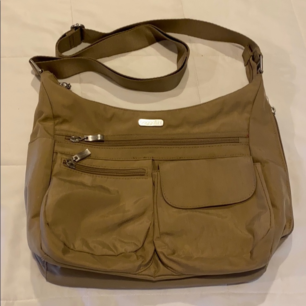 Baggallini “Everywhere “ Bag